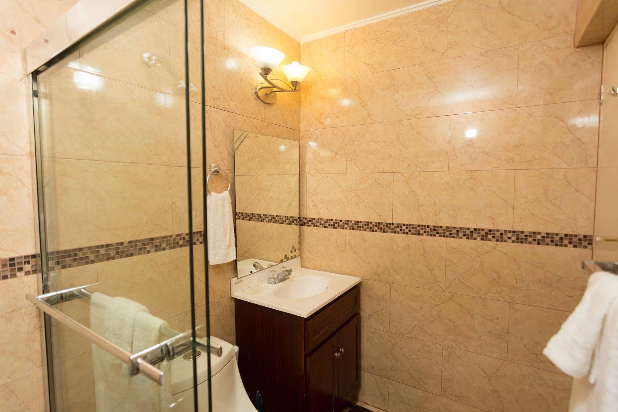 New Kingston Ca Guest Apartment VI Екстериор снимка